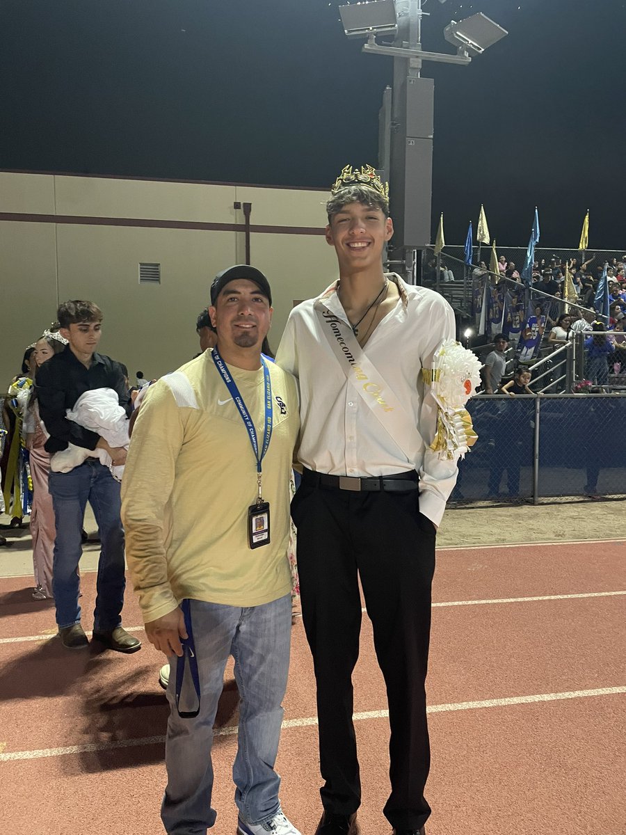 San Elizario Boys Basketball (@se_eaglehoops) on Twitter photo Friday Night Lights at San Elizario HS and supporting our very own hooper, Charlie Moreno, as he is crowned Senior Prince! #familia #BYT <a href="/Agon9494/">Coach Gonzalez</a> <a href="/Johnnytapia2005/">Johnny Tapia</a> <a href="/JeBarra22/">Jesus Barraza</a> <a href="/SanEliAthletics/">Cesar Morales</a> <a href="/TroyEnriquezSE/">T. Enriquez SEHS</a> <a href="/jmezachavez/">Jeannie Meza-Chavez</a> <a href="/SanElizarioISD/">San Elizario ISD</a> Friday Night Lights at San Elizario HS and supporting our very own hooper, Charlie Moreno, as he is crowned Senior Prince! #familia #BYT <a href="/Agon9494/">Coach Gonzalez</a> <a href="/Johnnytapia2005/">Johnny Tapia</a> <a href="/JeBarra22/">Jesus Barraza</a> <a href="/SanEliAthletics/">Cesar Morales</a> <a href="/TroyEnriquezSE/">T. Enriquez SEHS</a> <a href="/jmezachavez/">Jeannie Meza-Chavez</a> <a href="/SanElizarioISD/">San Elizario ISD</a>