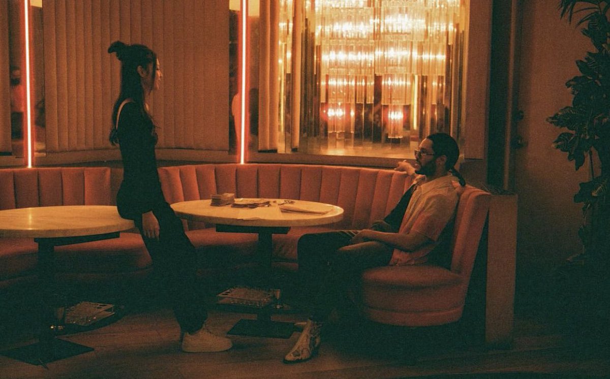 chartsblackpink's tweet image. The Weeknd, #JENNIE &amp;amp; Lily-Rose Depp’s “One Of The Girls” top contributors in streams on Spotify charts:

#1 US – 262.8M 🇺🇸
#2 Indonesia – 257.5M 🇮🇩 
#3 Philippines – 143M 🇵🇭 
#4 Brazil – 121.9M 🇧🇷 
#5 India – 109.9M 🇮🇳 
#6 Thailand – 51.9M 🇹🇭 
#7 Canada – 50.2M 🇨🇦 
#8 Mexico –…