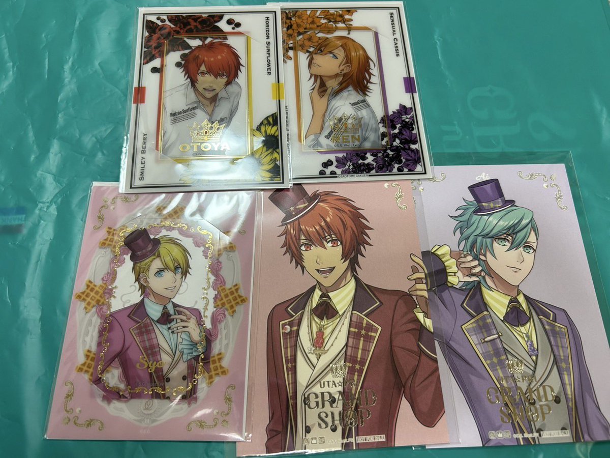 KT_libra's tweet image. 【交換】うたプリ グラショ カスタマイズビジュアルカードコレクション ビジュカ FP CCL 特典

譲→音也、レン、翔、藍

求→同種 カミュ

特典は異種(FP Ver.)でも可能です。

本日17時以降池袋手渡し希望です。