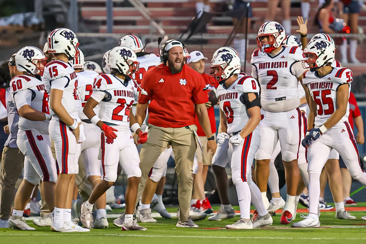 FINAL | North DeSoto 39, West Monroe 28. 
Rebels scored 28 straight, but the second half was dominated by the Griffins. Wild seesaw battle. Big-time road win for ND.