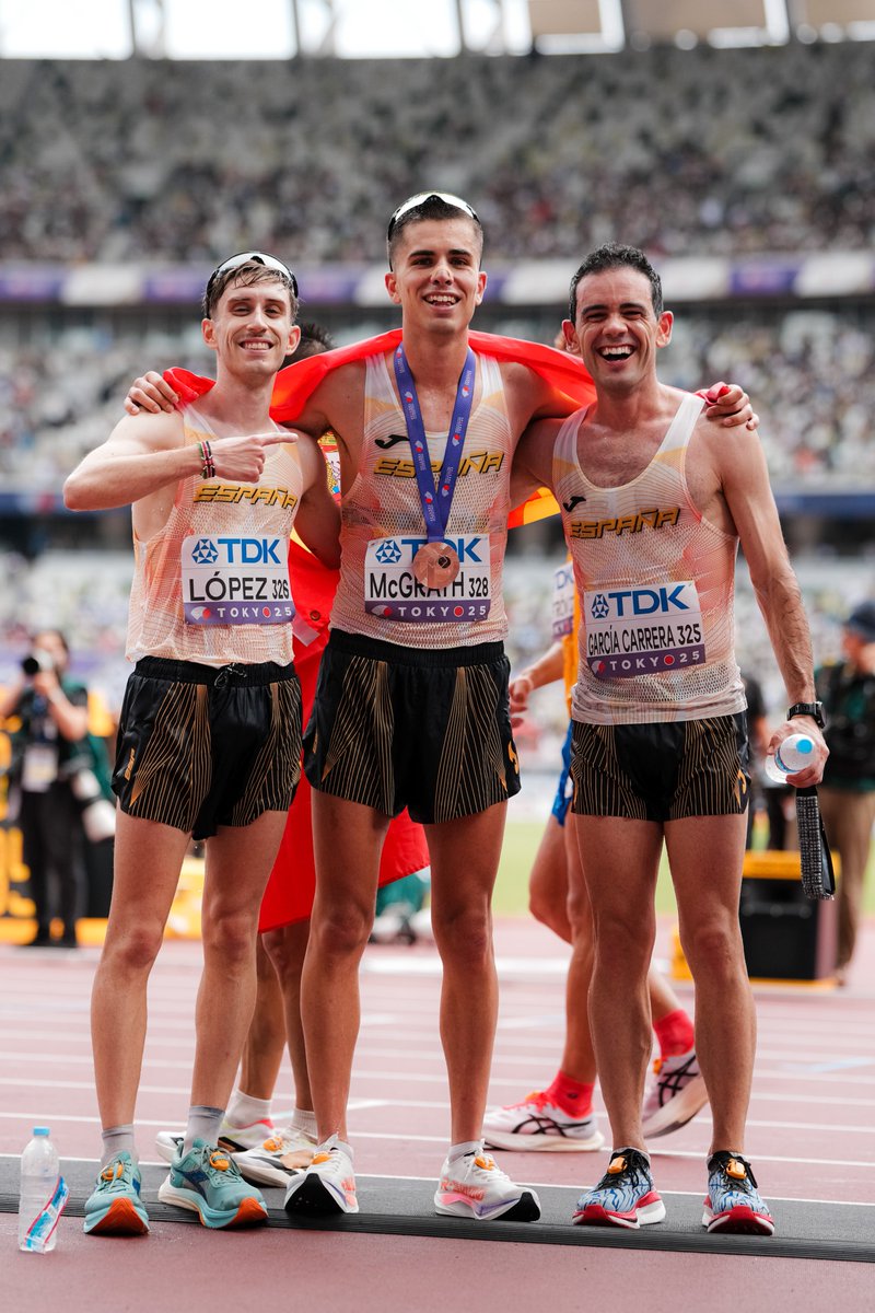 𝐂𝐚𝐫𝐫𝐞𝐫𝐚 𝐝𝐞 𝟐𝟎 𝐤𝐦 𝐦𝐚𝐫𝐜𝐡𝐚 𝐩𝐚𝐫𝐚 𝐥𝐚 𝐡𝐢𝐬𝐭𝐨𝐫𝐢𝐚

El español <a href="/PaulMcGrathinho/">McGrath</a> (23 años) completa la carrera de su vida, en la que nos hizo soñar con el oro en los momentos finales y que supo, ante la advertencia de tarjetas rojas, tener sangre fría y a la