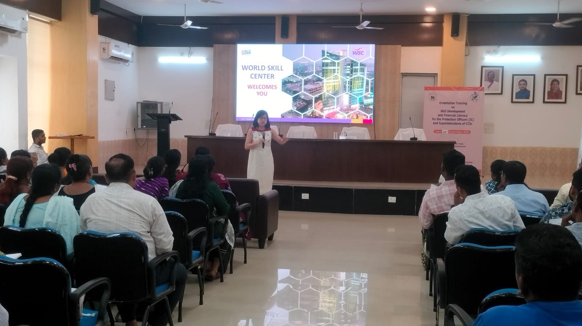 OSCPSODISHA's tweet image. Orientation training on Skill Development &amp;amp; Financial Literacy was conducted for Protection Officers (IC) &amp;amp; Superintendents of CCIs, strengthening their capacity to Ensure better career building support for Mission Vatsalya,beneficiaries.

#SkillDevelopment #OSCPS #WCDOdisha
