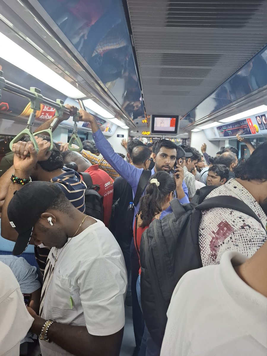 braddorgie's tweet photo. Mumbai or Dubai
#fukme
More on this train than where I live 🤣🤣 https://t.co/8tjjqlx7qp