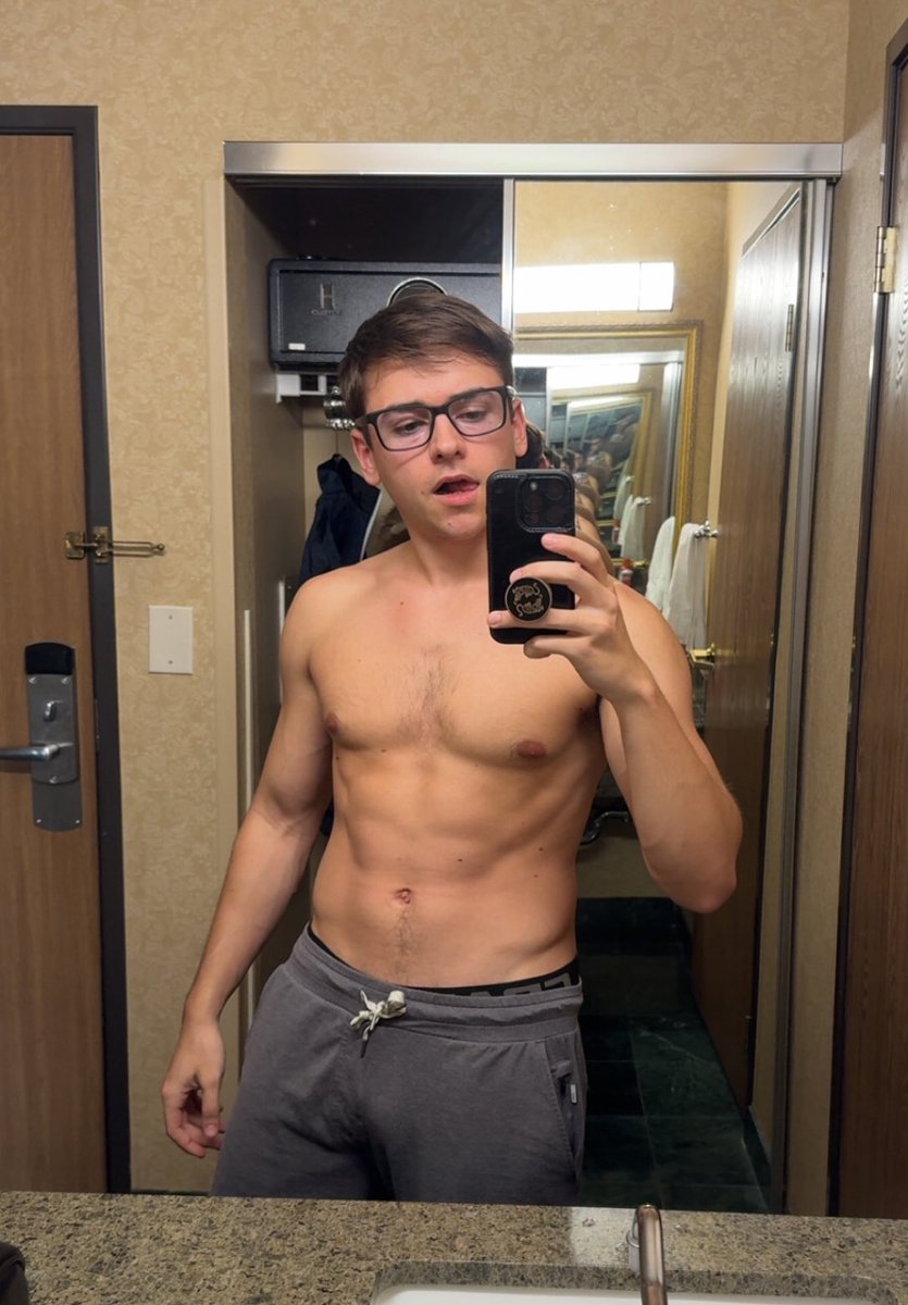 stanchris tweet media