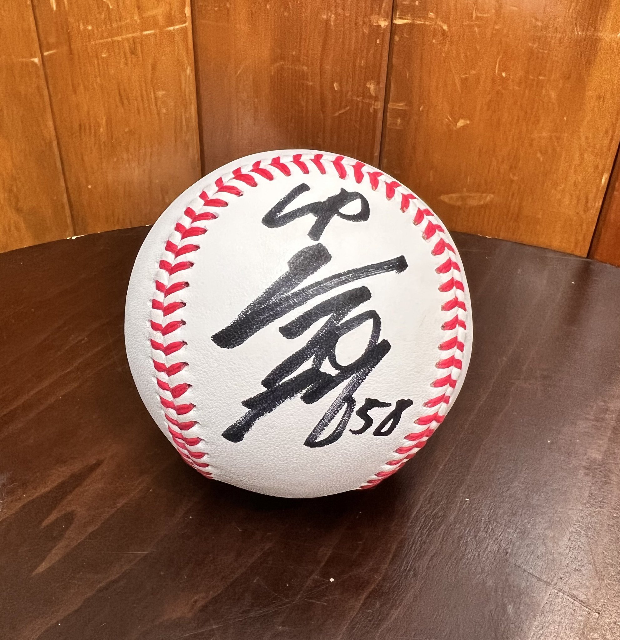 まゆゆ　サインボール 山本由伸 直筆サイン入りMLB公式ボール ディスプレイケース入り