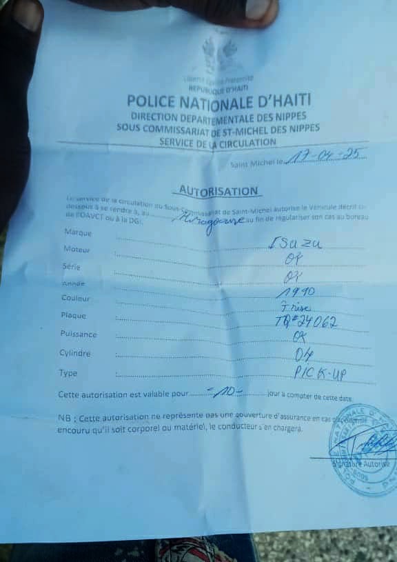 syndicatAPCH's tweet photo. Sektè Transpò Terès Ayisyen #STTH #APCH  ap denonse abi polisye kontinye ap fè sou travayè transpò yo nan fè yo peye otorizasyon pou 10 jou ak peye lisans depatmantal olye yo ba yo kontravansyon selon dekrè lwa 26 mai 2006 la.
@ULCCHaiti @PrimatureHT
(M. Mehu Changeux/koòdonatè) https://t.co/Quqdv1YKKO
