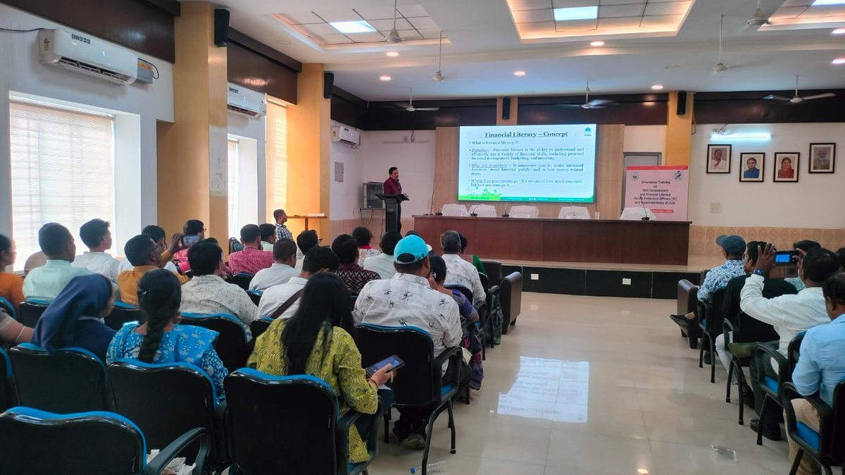 OSCPSODISHA's tweet image. Skills &amp;amp; Literacy for Stronger Child Care !

#ChildWelfare #SkillDevelopment #FinancialLiteracy #CapacityBuilding #ChildProtection #OSCPS #WCDOdisha