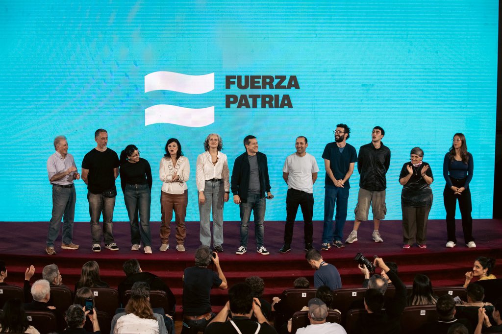 Kelly Olmos tweet media