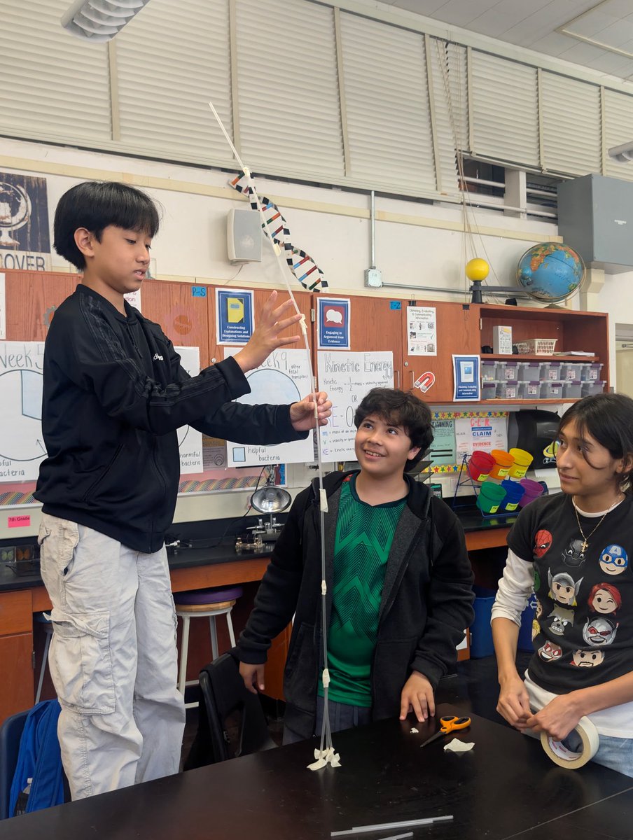 shobica_wadhwa's tweet image. During the #FunFridayChallenge, students showcase their competitive spirit by creating the tallest standing tower using 20 straws and tape.@mannmiddleSD