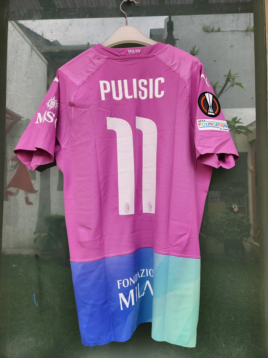 yotyoo's tweet photo. #jersey4sale
@Jerseyforum 
AC Milan 3rd 2023/24 Authentic Ultraweave
BNWT Size L 
Nns Pulisic #11 UCL/UEL Version 
( Nameset UEFA Version cm ada di Milanstore)
Patch Nns Sponsor All Original
Open Rp 2.650.000,-  Negotiable
081226100364

Barang dari milanstore , via @murcedotcom https://t.co/eD1AsL4BiA