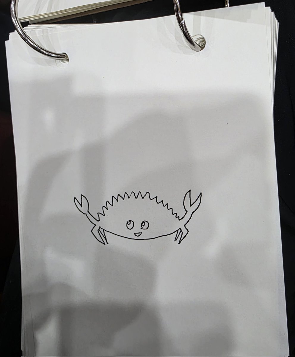 在PyCon China的流浪笔记本上画了个小螃蟹（
#PyConChina