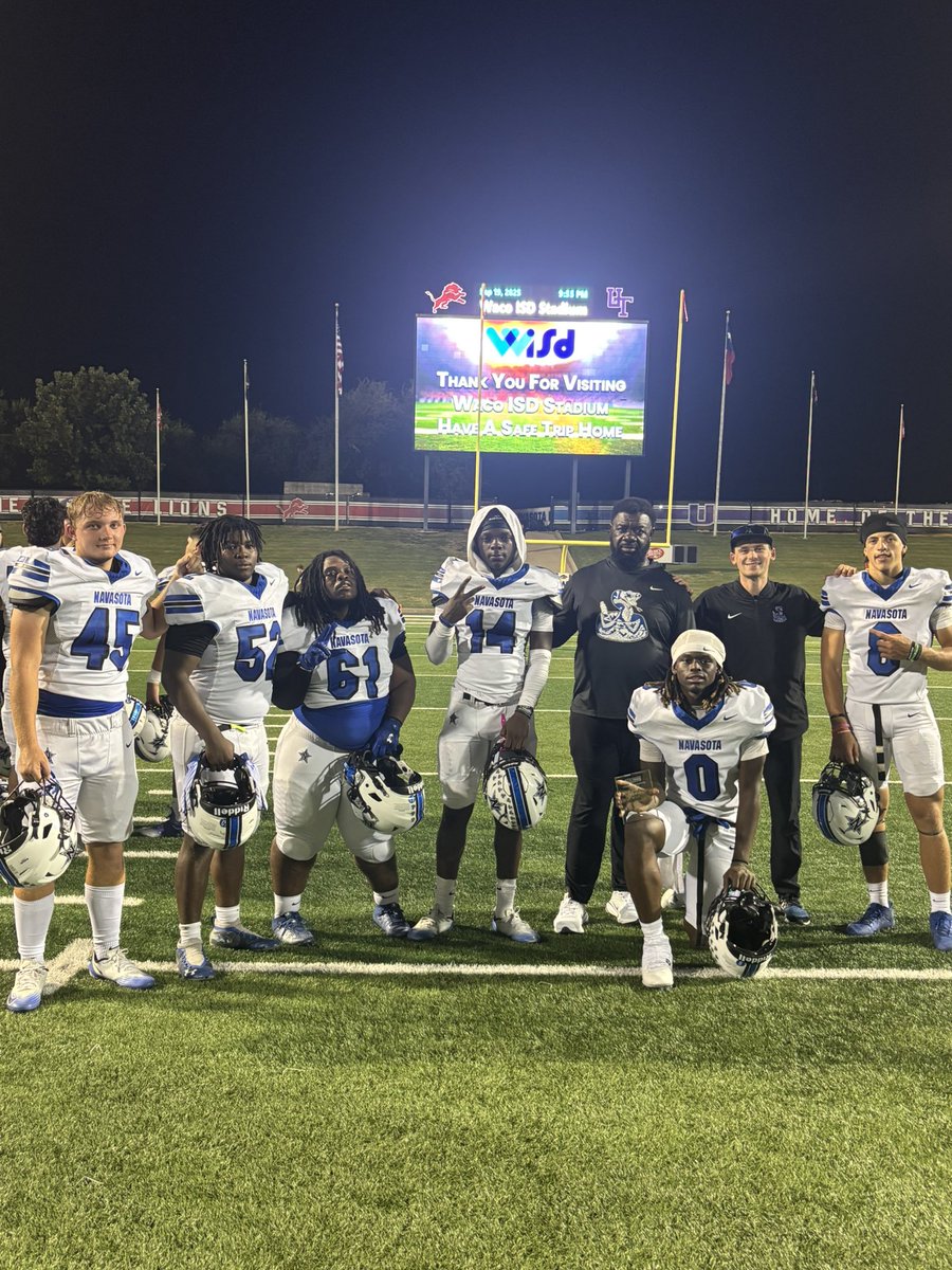 Rattlers 1-0 on a Friday Night under the lights, defeating Waco 56-21 🔥😁. Love my Trench Dawgs 👍🏼 #WinTheDay <a href="/Nav_Athletics/">Navasota Athletics</a>