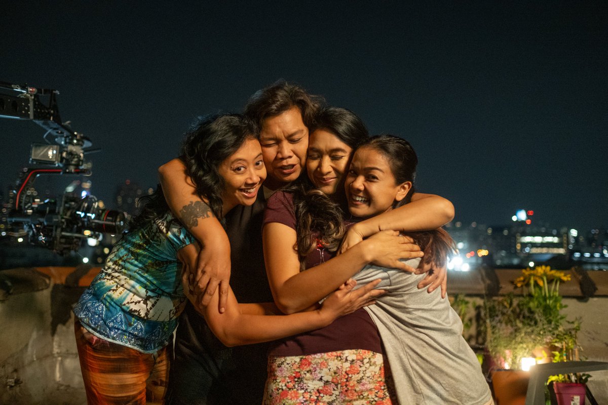 WatchmenID's tweet image. Salah satu series Indonesia terbaik yang rilis beberapa tahun belakang!

Ngasih pondasi sekaligus jawaban yang solid banget kenapa para Queens di sini emang selayak itu punya spin-off tersendiri, karena punya backstory yang dalem dan mereka tuh se-lovable ituu! ❤️