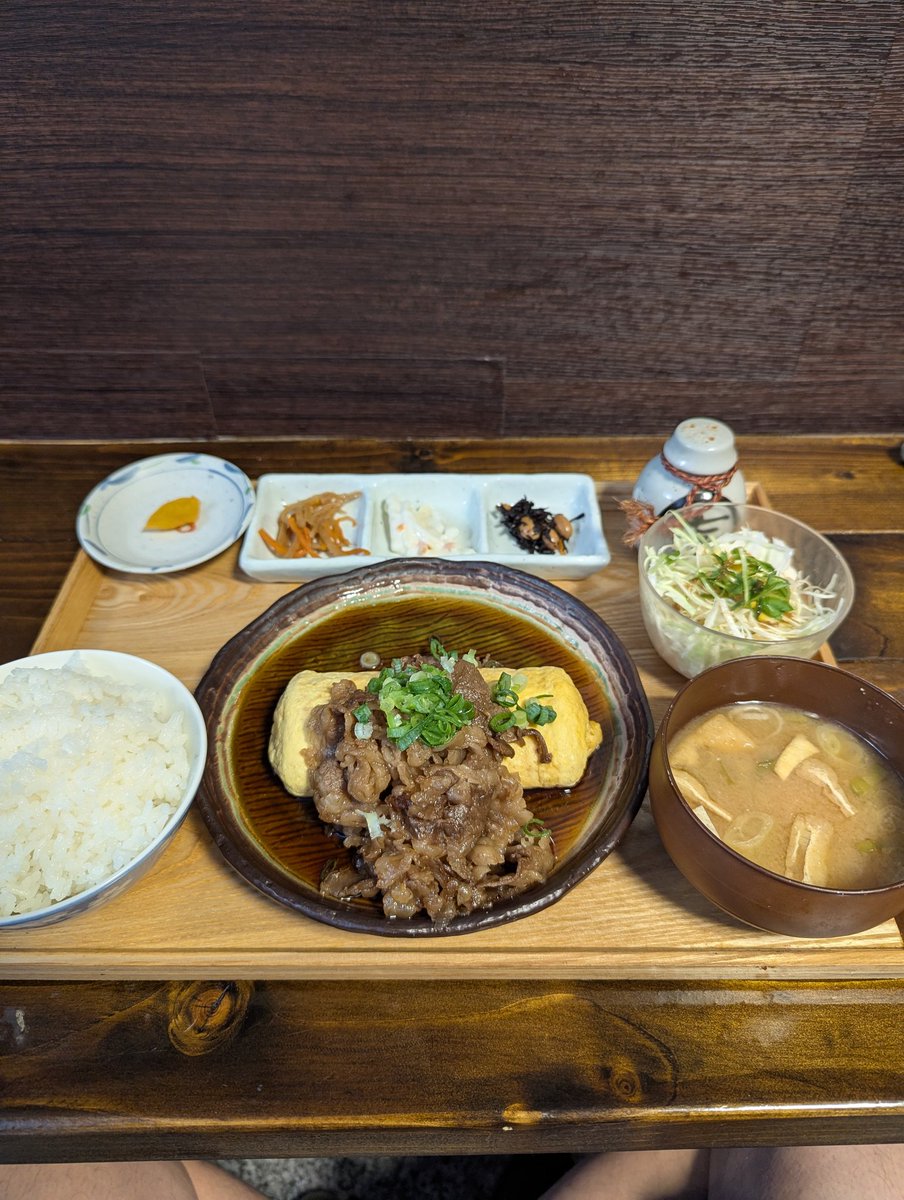 今日は肉だし巻き定食😆
前から気になってた定食屋さんで　したが、めちゃめちゃ美味かったです⤴️🤤⤴️
#定食屋　#だし巻き