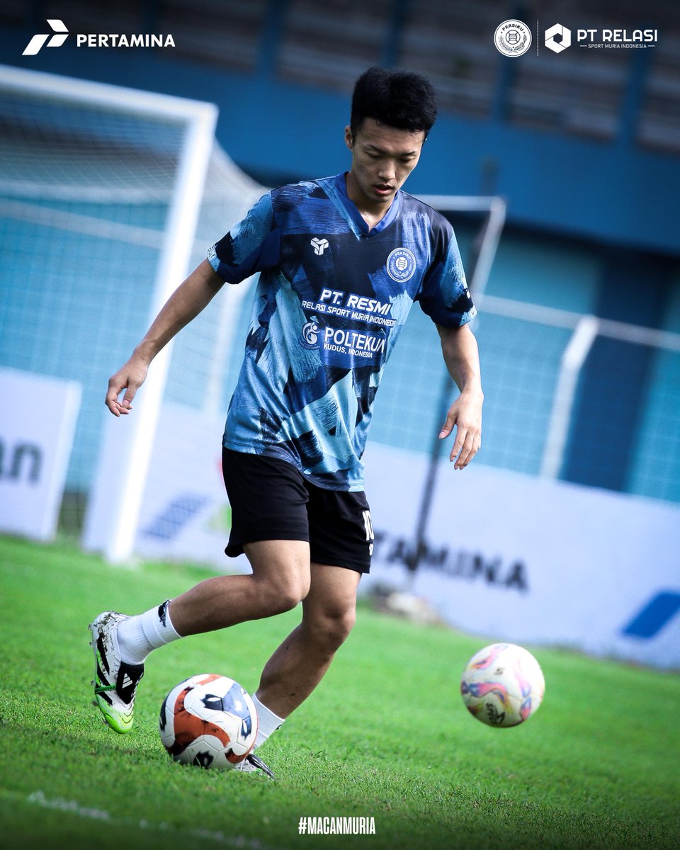 Sesi latihan resmi jelang laga melawan PSS Sleman, besok 🔵🔥

Gemuruhkan Stadion Wergu Wetan!

#PersikuKudus #MacanMuria