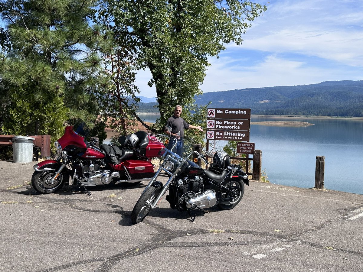 MikeChritton's tweet image. Excellent day for a bike ride.