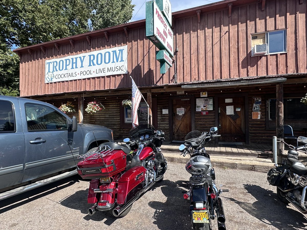 MikeChritton's tweet image. Excellent day for a bike ride.