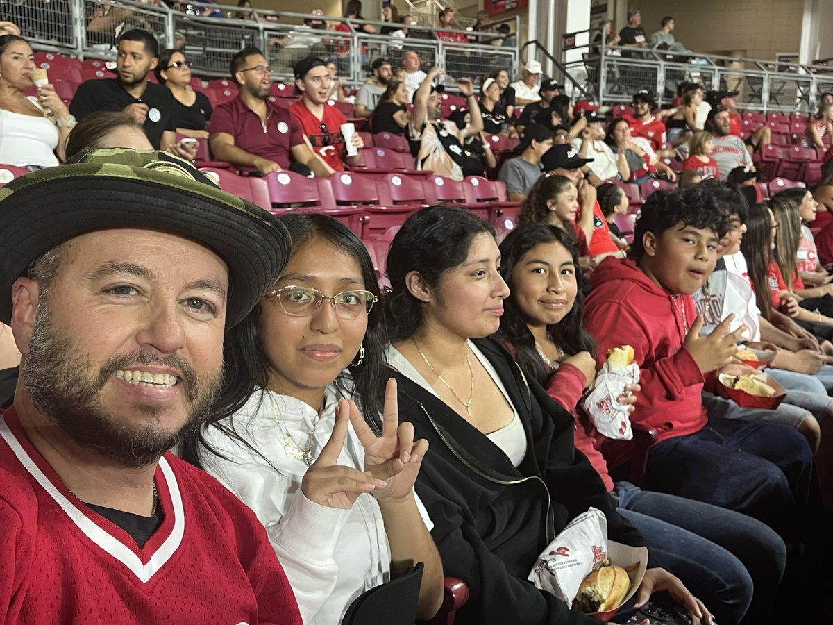 Incredible night at Great American Ballpark with my family and some of my <a href="/Hamilton_RV/">Riverview Elementary</a> students with their families! Thank you <a href="/MunozFoundation/">Anthony Muñoz Foundation</a> for always including us!