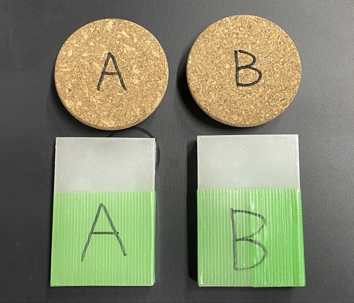 IcetuneK's tweet image. 多分商品化前の最終テストになるだろう新素材WAXと専用コルク。
南半球でライダーテストしてきます。
#ICEbasewax 
#ICEbase