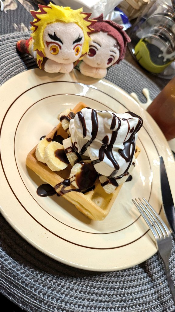 リラックスタイム、焼きたてワッフル～♡ <a href="/re_laxtime/">Re:laxtime</a>
炭治郎「美味しそうですね煉獄さん！」
煉獄「うむ！わっしょい！うまい！うまい！」