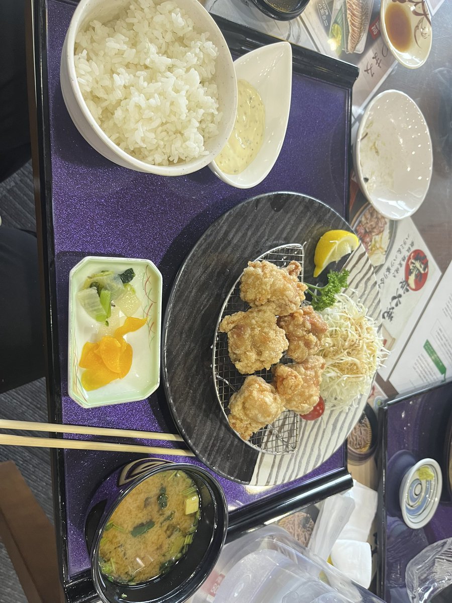 お昼〜！
休憩長すぎ〜