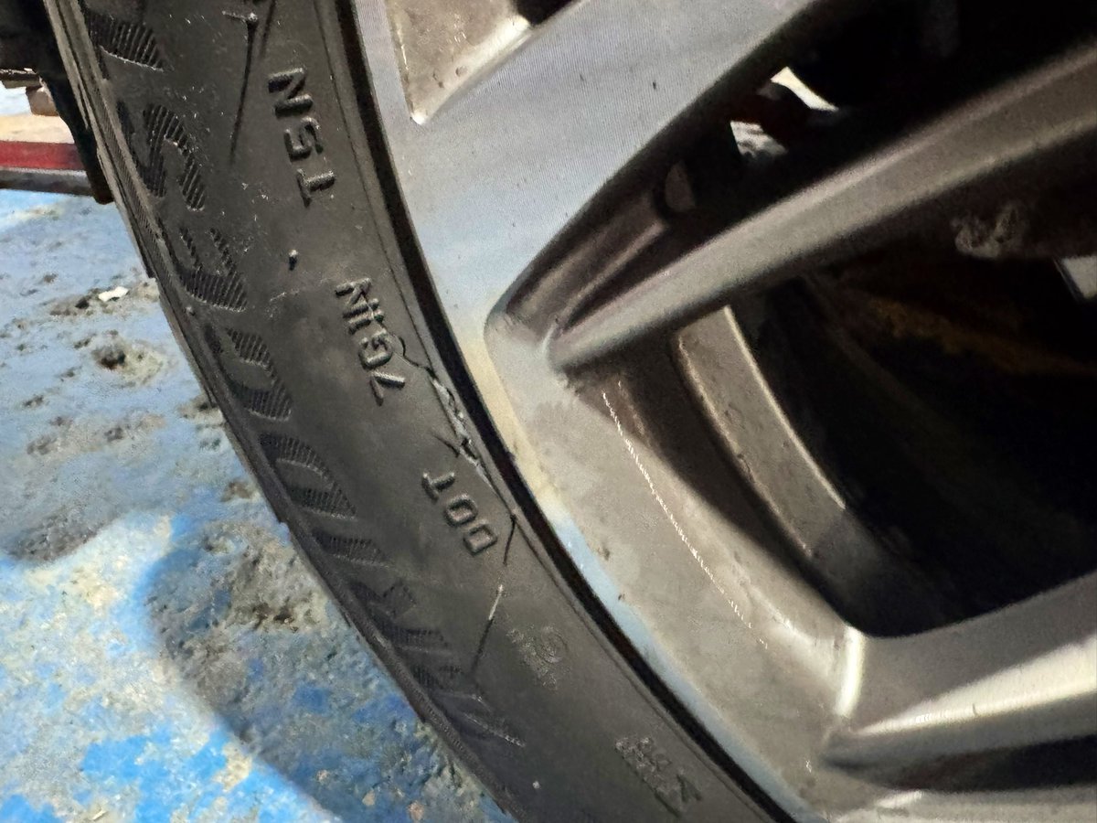 Otra llanta estallada en menos de 6 meses… no pasa nada en Cali definitivamente.