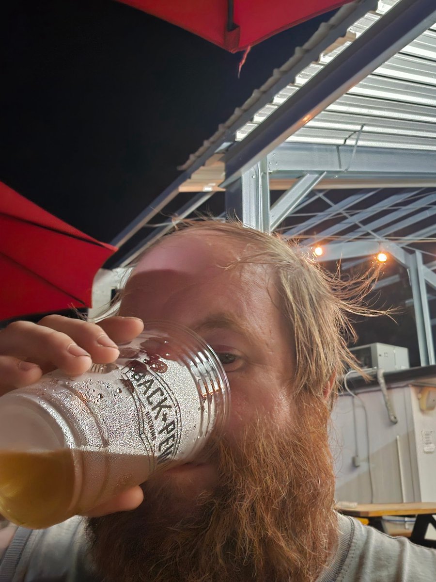 ChrisPrior13's tweet image. Cheers everyone!!