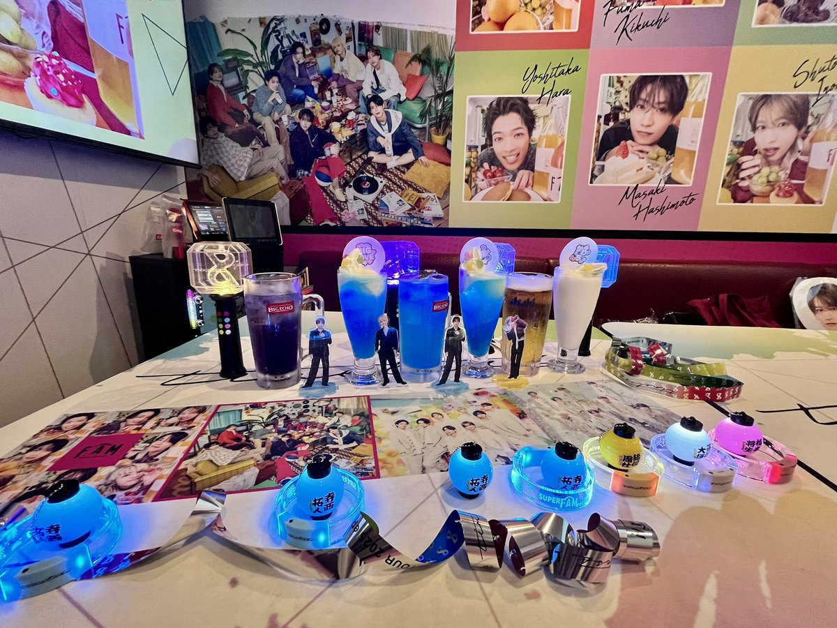 yo_ko_ji's tweet photo. 思い切って殻破って募集してみてよかった😆
お陰ではじめましてのsecondzさんたちと初対面とは思えないぐらい楽しい推し活時間が過ごせました💕
ファンミの日もよろしくね😊
#timeleszコラボルーム
#timeleszファンミーティング
#40overなsecondzさんと繋がりたい https://t.co/Hw4GuncL5n