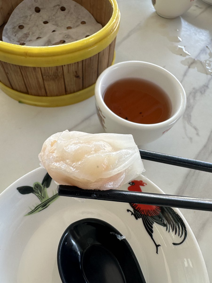 4shwb's tweet photo. misi mencari halia bentong, yang diketemu dulu mestilah dimsum https://t.co/bwNplvWj42