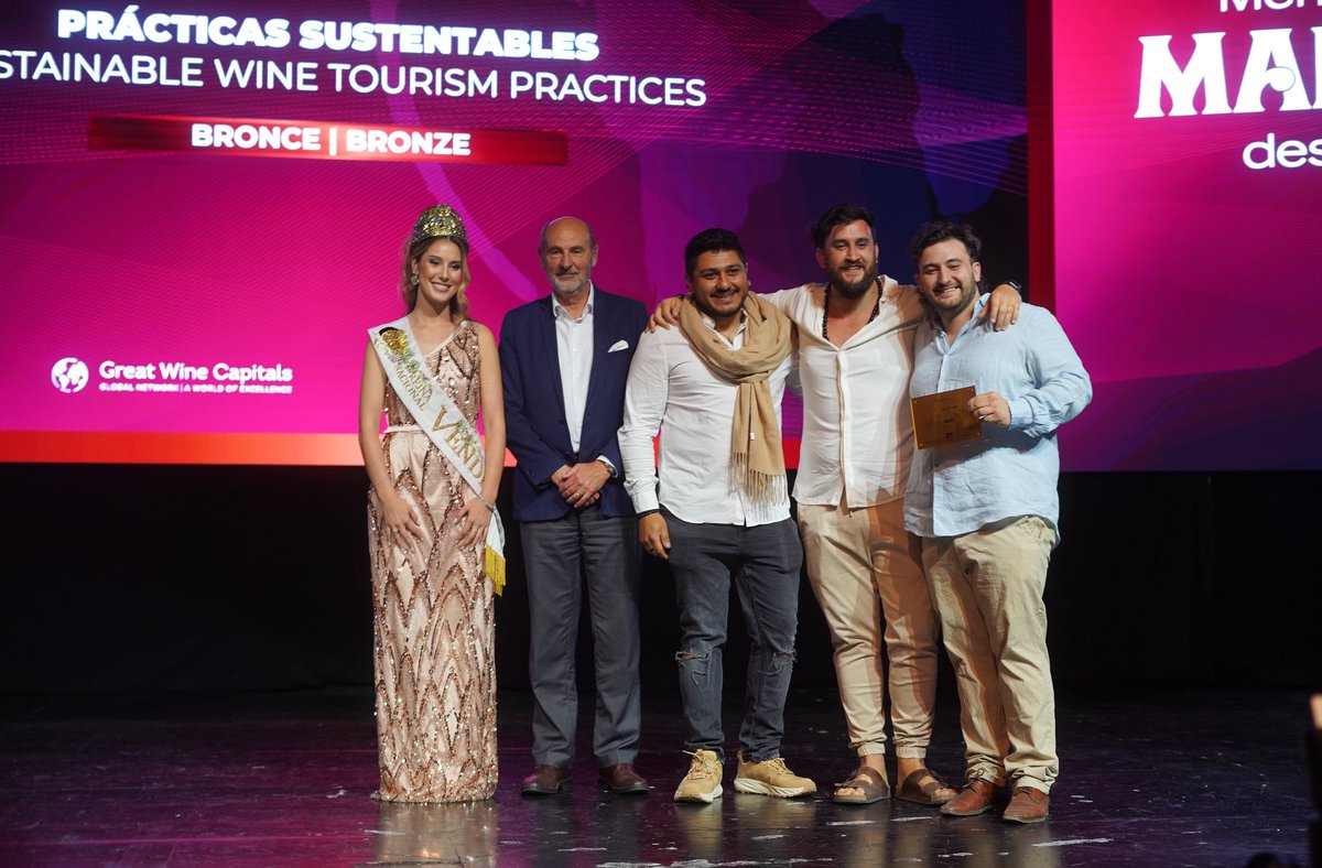 🍷✨ Mendoza brilla en lo más alto del enoturismo mundial ✨🍷

En la 20ª edición de los Best of Mendoza’s Wine Tourism celebramos una vez más el esfuerzo conjunto del sector público y privado que convirtió a Mendoza en un destino enoturístico de referencia global.