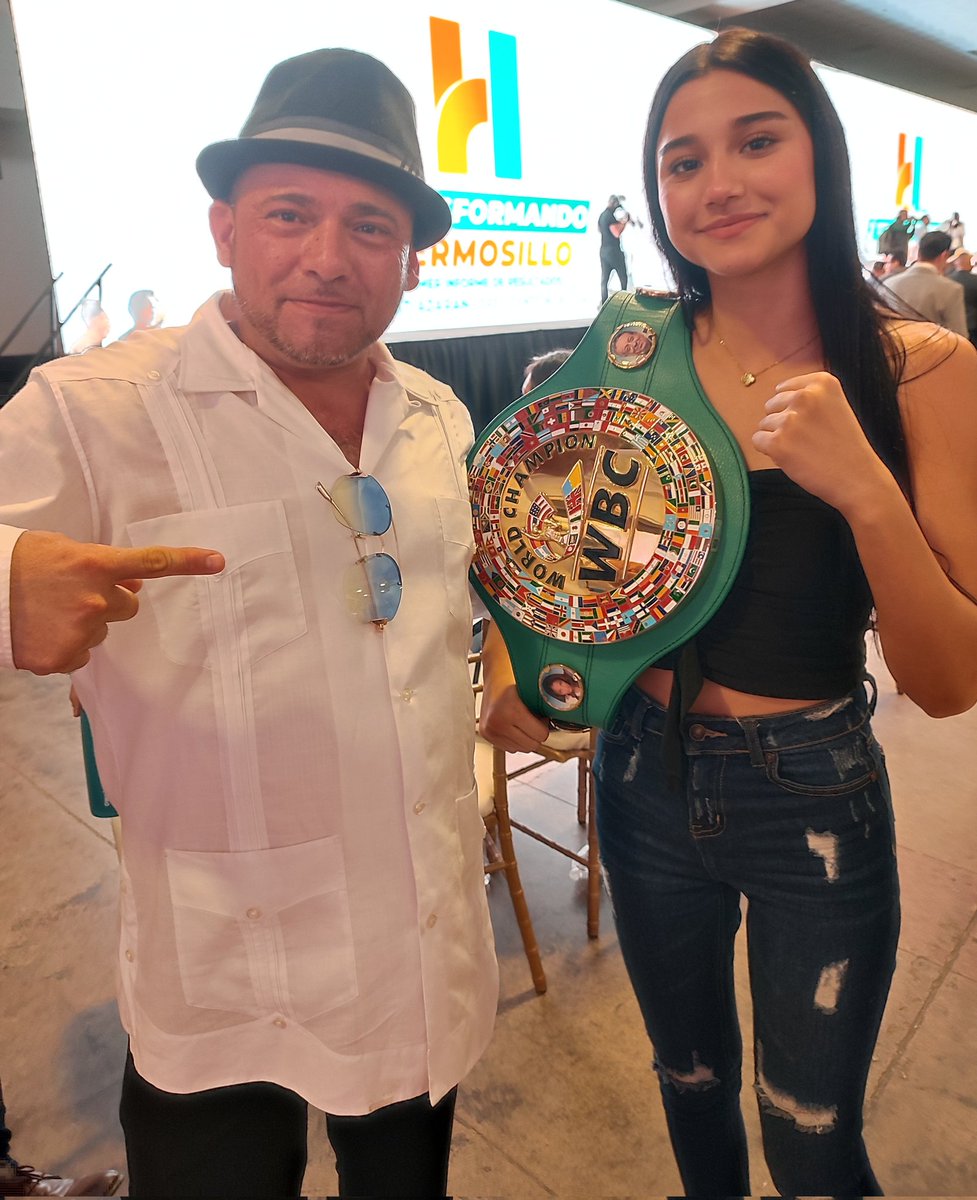 ¡Primera defensa en Hermosillo!🔥

Buena plática y entrevista con la Campeona del Mundo #CamilaZamorano 🇲🇽 quien enfrentará a  Sothita Sittichai 🇹🇭  el sábado 18 de octubre  en la #ArenaSonora 

Muchas gracias <a href="/RafaSotoGil/">Rafael Soto Gil</a>
Por tus comentarios y amistad.