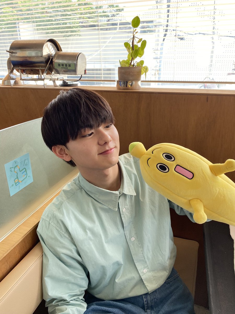 samgyeopsal_tx's tweet photo. 🐷 #サムギョプサルですが 🐷

セイルカフェ取材撮影中のオフショット📸
ドラマとは違いとてもいい笑顔です🍌

TVerで見逃し配信中です‼️
お気に入り登録もぜひお願い致します🙇
🔗https://t.co/MAM3u1kcVm

次回は、9月25日（木）深夜24:45~
ぜひご覧ください📺

#삼겹살입니다만
#THESUPERFRUIT https://t.co/Jv7Nomu1dr