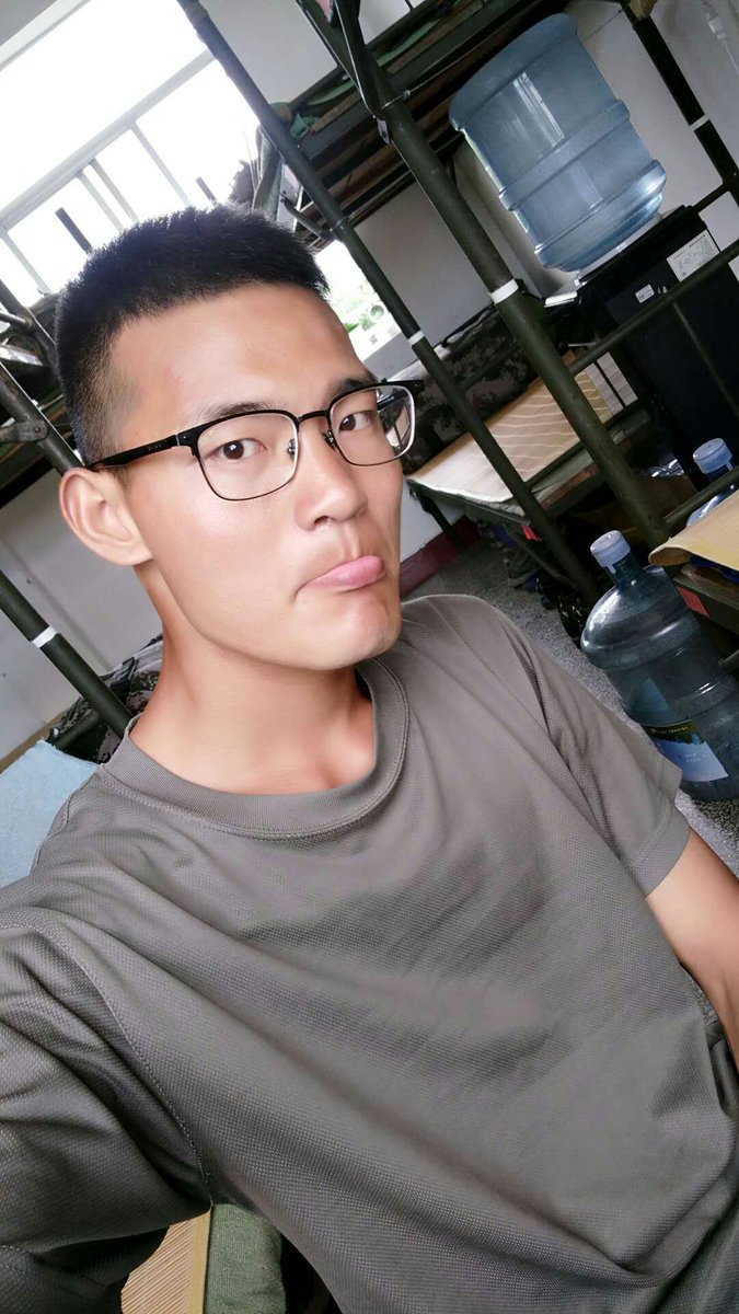 亚麻跌兄弟啊 tweet media