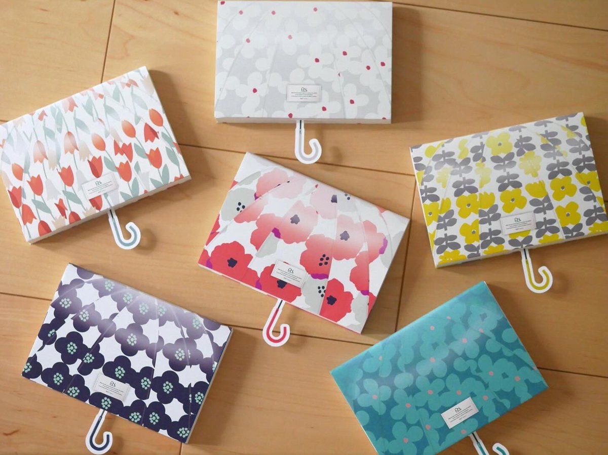 SeiwadoBooks's tweet image. ななんと!
大阪に本社があるレイングッズブランド、Wpc. Patterns と 正和堂書店 のコラボブックカバーできました😆
開くとまさかの傘に!?
全国の未来屋書店90店舗と正和堂書店で 10月4日から数量限定配布します🙇
@Wpc_Patterns