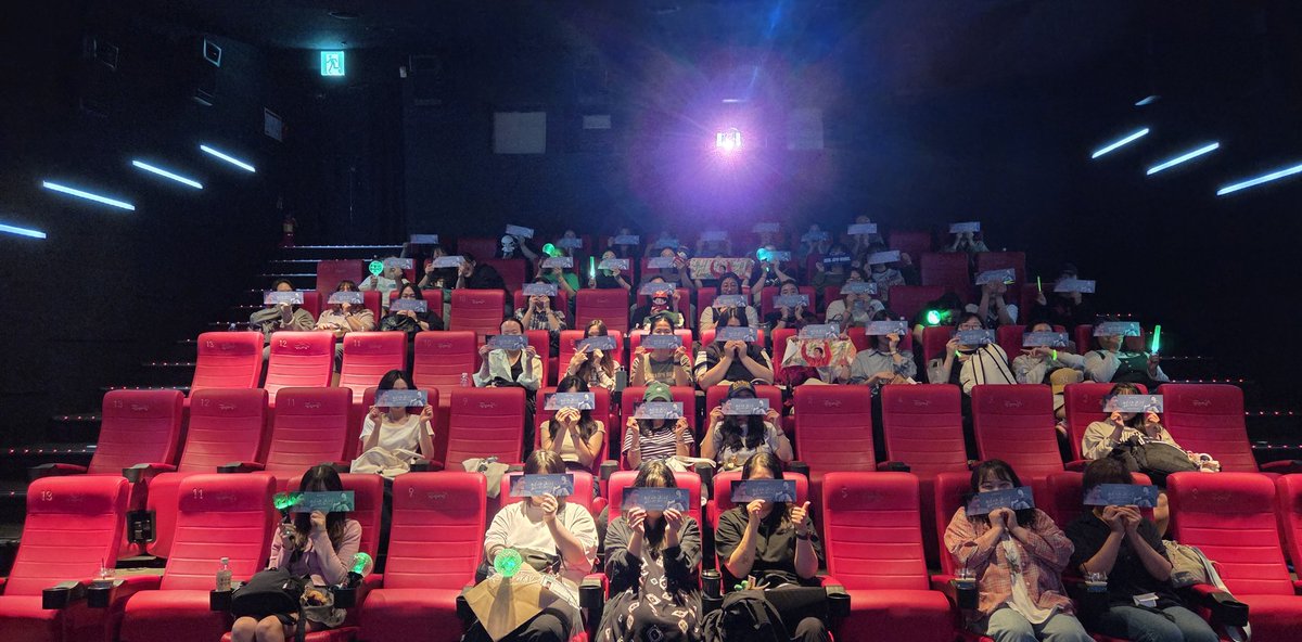 오랜만에 만나서 즐거웠어요💚
단체사진을 너무 못찍었네요😟
참여해주신 모든분들 감사합니다!! 
#王一博 #왕이보 #WangYibo