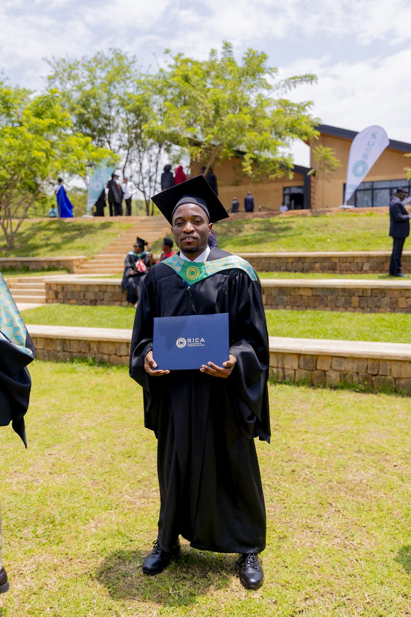 CyuzuzoElissa's tweet photo. I am honoured to have graduated with a Bachelor of Science in Conservation Agriculture under a full scholarship at the @RICA_Rwanda (RICA)

As I step into my next chapter, I look forward to contributing my skills to support the agricultural development in Rwanda and Africa. https://t.co/QcOKyKS2ED