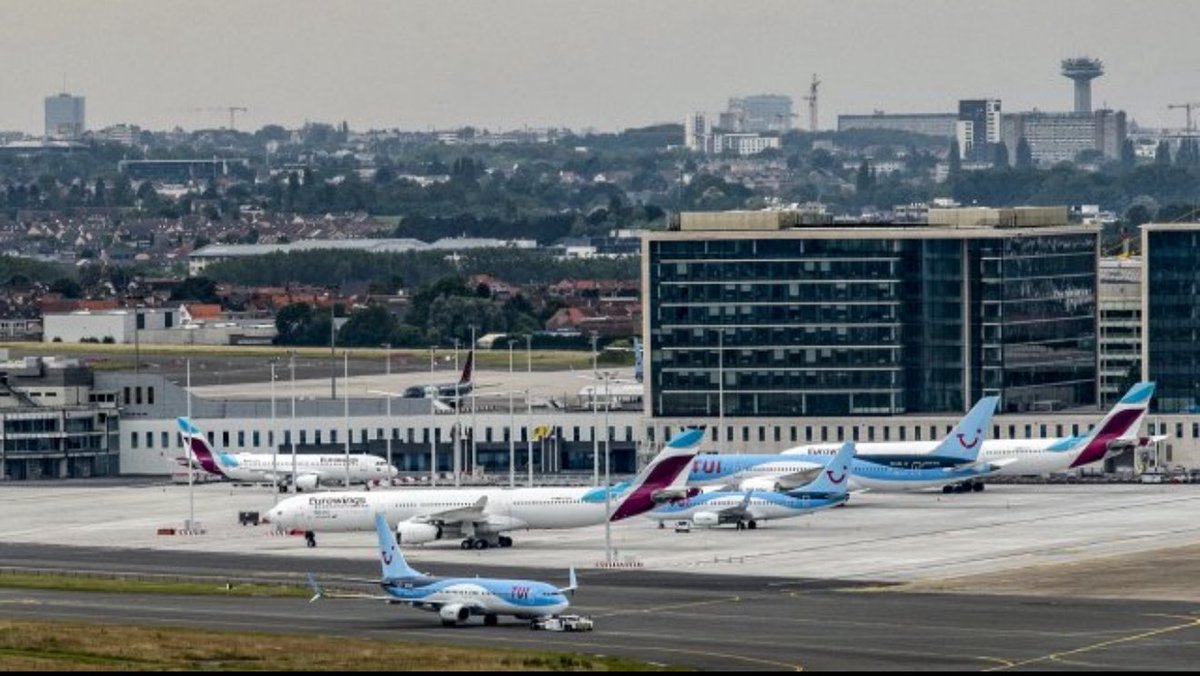 🔴🇪🇺✈️ ALERTE INFO - Plusieurs aéroports en Europe sont la cible d'une cyberattaque affectant le système d'enregistrement des passagers.
Via <a href="/ActuCenter/">ActuCenter</a> 

▶️ Berlin, Bruxelles et Londres sont touchés depuis environ deux heures.