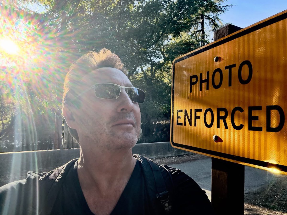 Julian Lennon tweet media