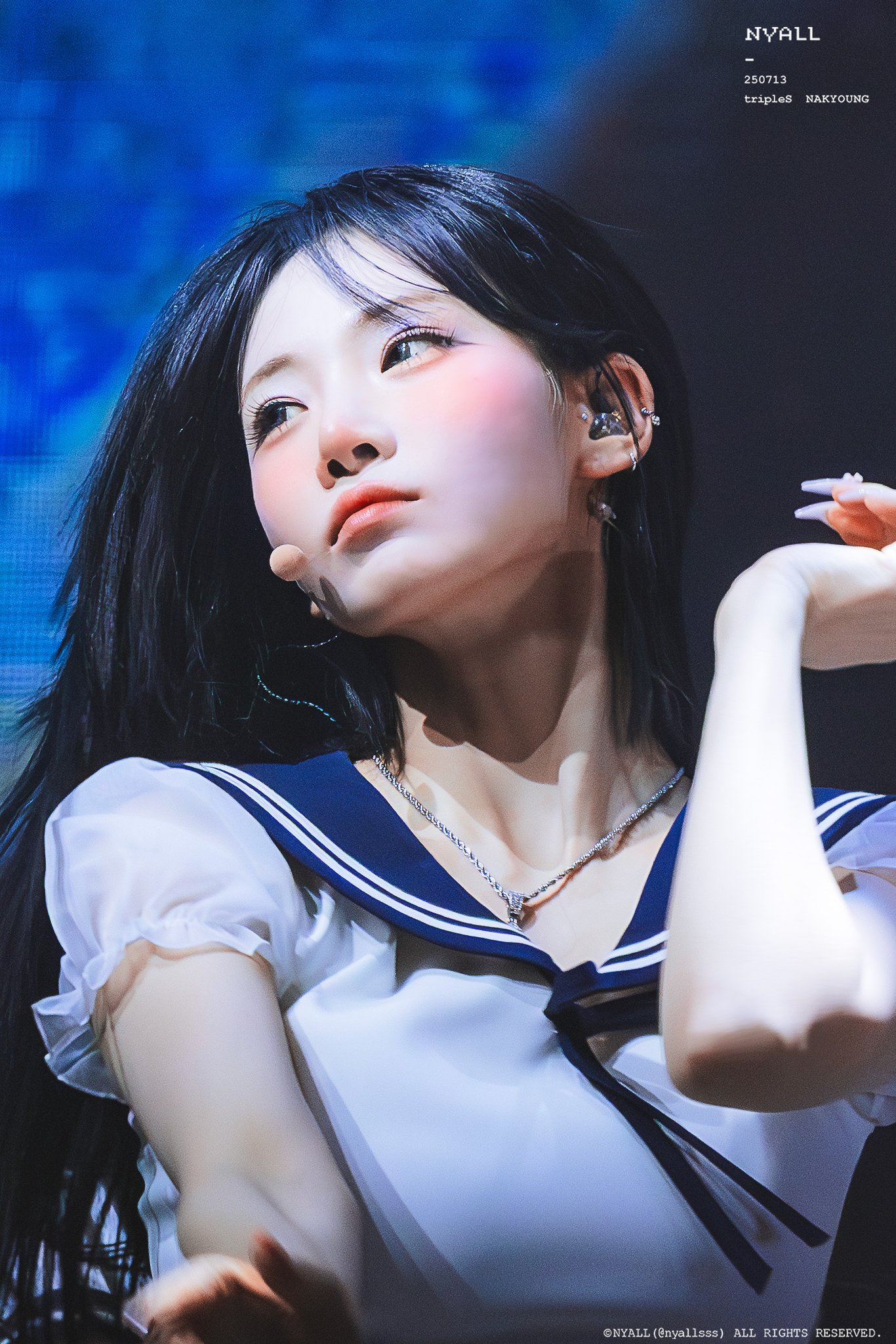 triples ナギョンサインポラ