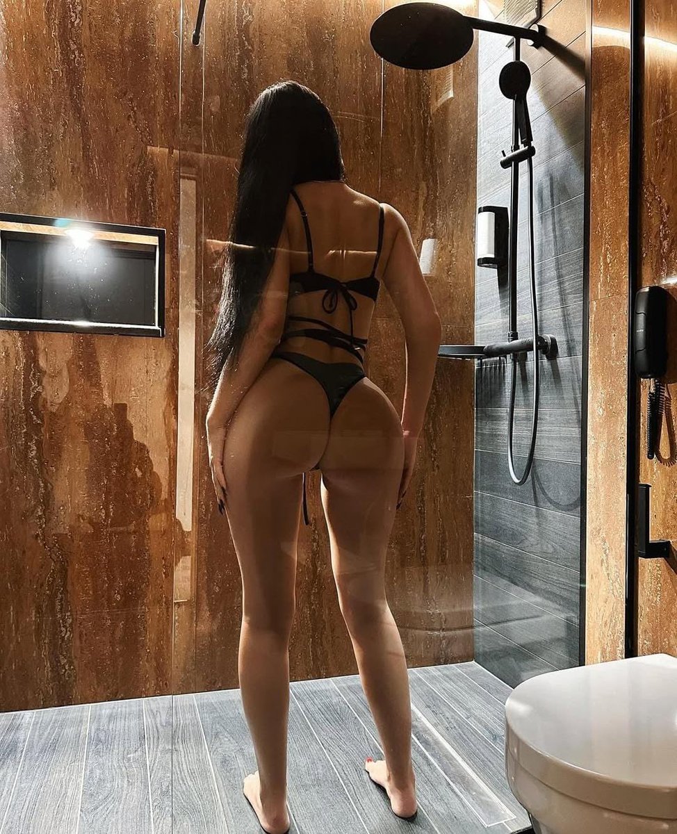 Geceden kalma ❤️‍🔥
#pendik #cumartesi #istanbul #kadıköy #keşfet #gebzetravesti #tuzla #kartal #trend