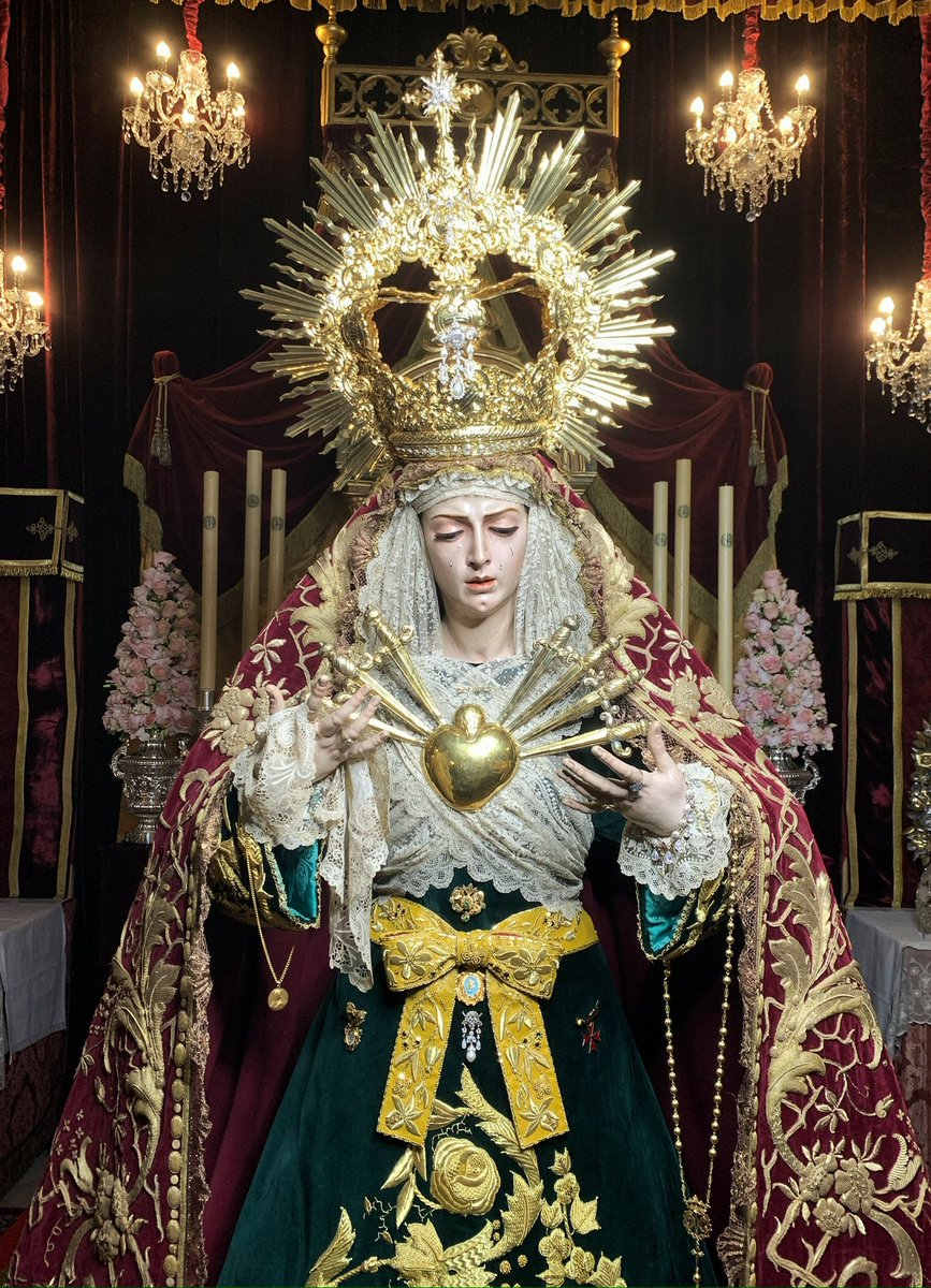 VeraCruzAriscal's tweet image. 𝗕𝗘𝗦𝗔𝗠𝗔𝗡𝗢𝗦 𝗬 𝗔𝗖𝗧𝗢 𝗥𝗘𝗩𝗘𝗥𝗘𝗡𝗖𝗜𝗔𝗟 |

María  Santísima de los Dolores ya se encuentra expuesta en devoto Besamanos en el coro de la Parroquia, para recibir los besos y oraciones de todos los fieles y hermanos de nuestra Hermandad.