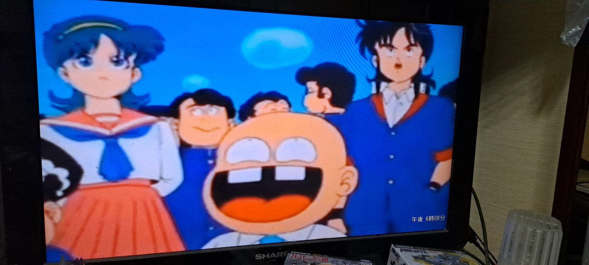 ノンストップで13時間寝ちゃったから現実逃避してる(とんちんかん視聴中)