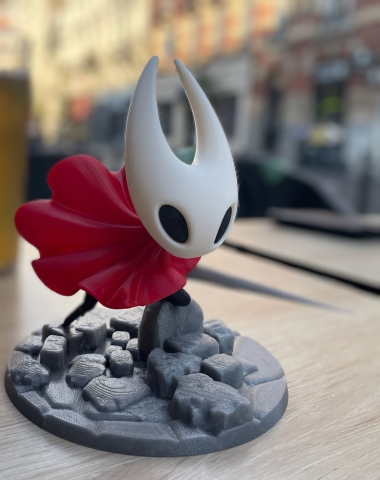 Hornet statue 
Amibo style
We have friends we deserved ❤️ thx bwo
#Silksong #hollowknight