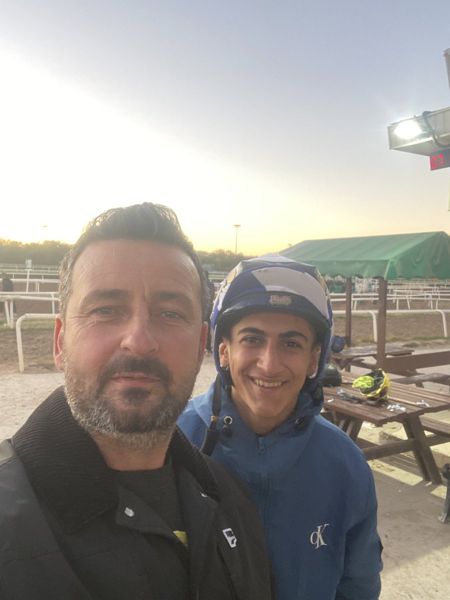 Cuma Akşamı İstanbul da GR-3  CAHİDE Koşusunu kazanıp Cumartesi sabah 4 te Ankara’da idmanda oluyorsan. Sen bu başarıyı hak ediyorsun kardeşim .<a href="/celiksalih06/">Salih Çelik</a>