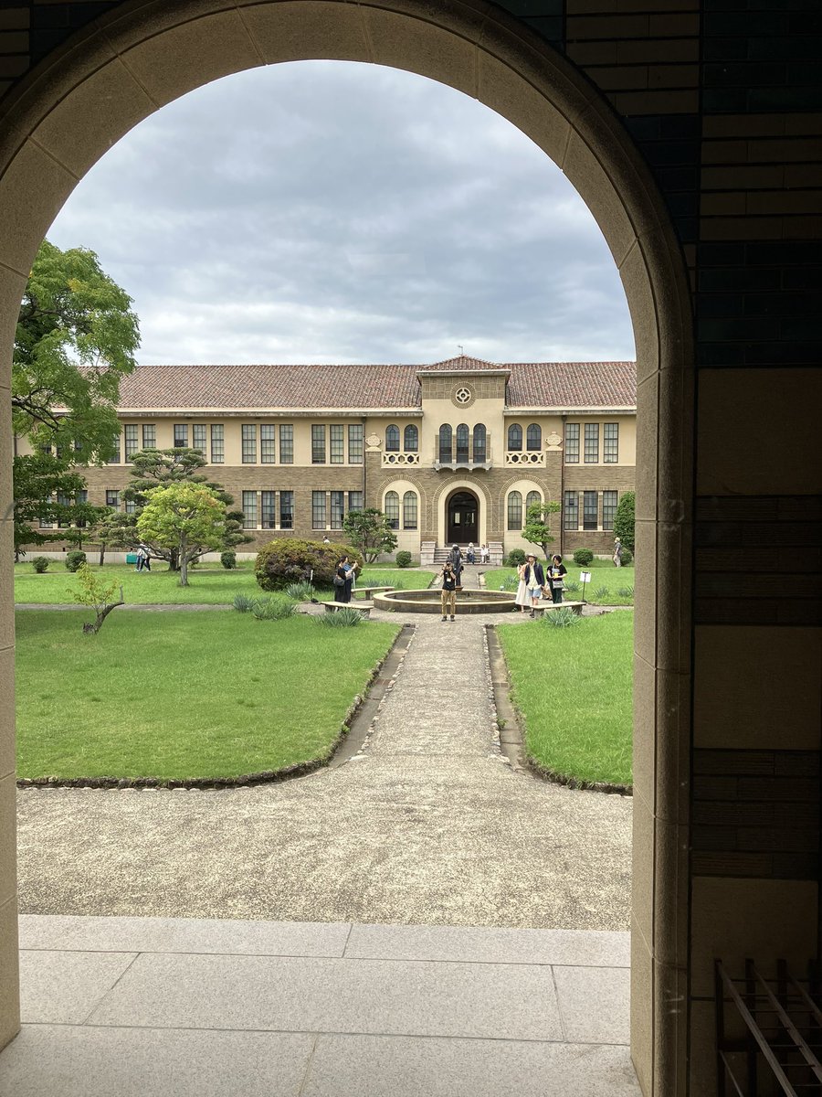Teru1769's tweet image. 今日は、朝から神戸女学院のヴォーリズ建築(国指定重要文化財)の見学会。
本当に素晴らしかった‼️
#神戸女学院 
#ヴォーリズ建築
