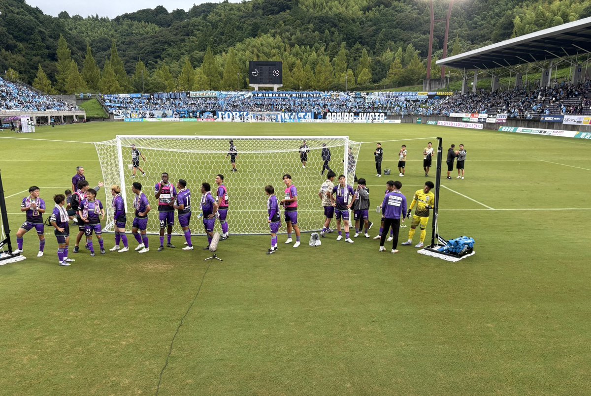 yu_333123's tweet image. 今日の勝利は最高だー!
静岡対決絶対勝ちたいと思っていた、本当に感動しましたありがとう😊
良い夜を過ごせそうです😊
来週のアウェー水戸戦僕も行きます!この勢いで首位相手から勝ち点3取りに行くぜ!
#藤枝MYFC
#ジュビロ磐田
#蒼藤決戦