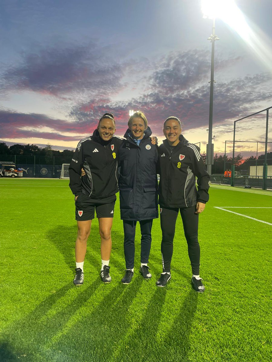 Meeshadj tweet media