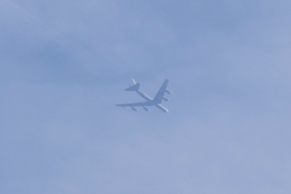 Despite the cirrus clouds I managed to spot a B52 Stratofortress for the first time

#NLspot #aviation #avgeek #aviationphotography #planespotting