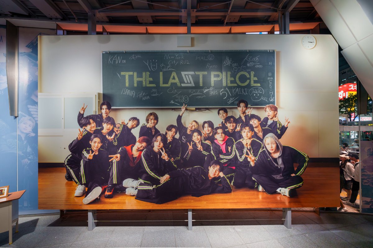 BMSG_official's tweet photo. 「BMSG STREET GALLERY」

zone B | BEYOND 5 YEARS

オーディション『THE LAST PIECE』の展示エリア。
BMSG第3のボーイズグループ "STARGLOW" がついに誕生。

🔗https://t.co/ulNF4CeEC3

#BMSG_StreetGallery
#BM5G #BMSG
@SHIBUYATSUTAYA https://t.co/90gWbk1qvX