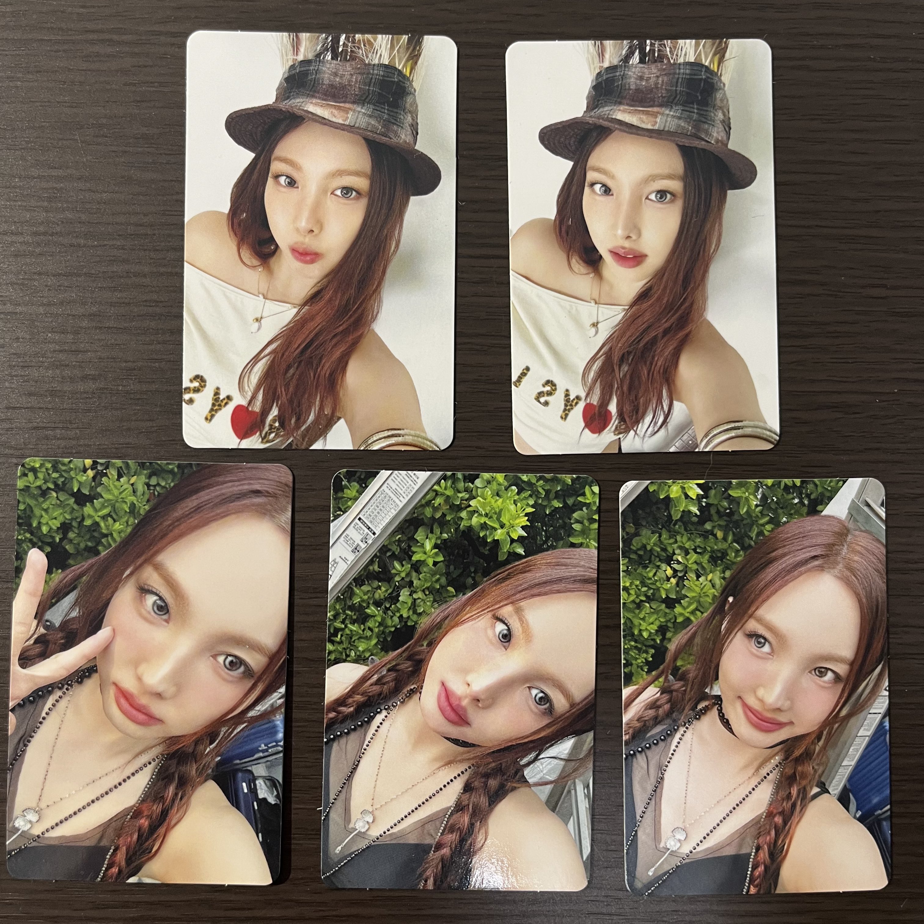 TWICE ナヨン 写真集 メーカー 特典 トレカ 5種 コンプ セット TWICE ナヨン 写真集 メーカー 特典 トレカ 5種 コンプ セット